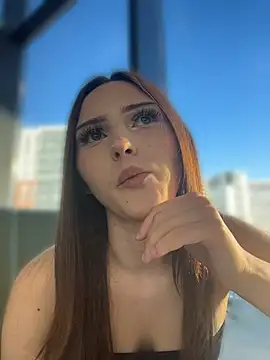 AnitaFly Adlı Modelin Canlı XXX Sohbeti