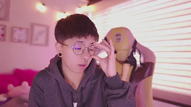 tommy_blue Obrolan Langsung XXX