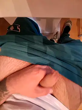 Gutti9369 Webcam show