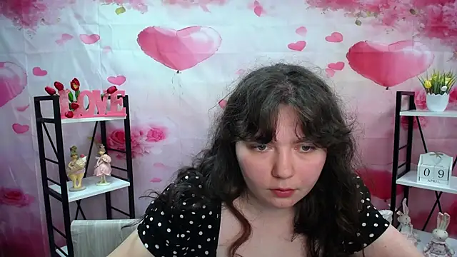 NeonilaLisova Adlı Modelin Canlı XXX Sohbeti