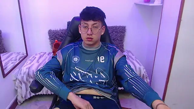 Pokazy przed kamerką – Evan_Connell