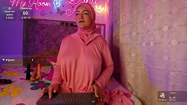 Dana-Alabi – Live XXX-chat