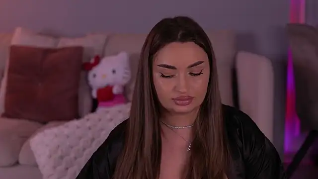 Chat +18 de MillaSerene ao vivo