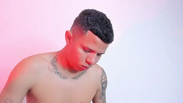 LatinsGuys2026 Webcam Show