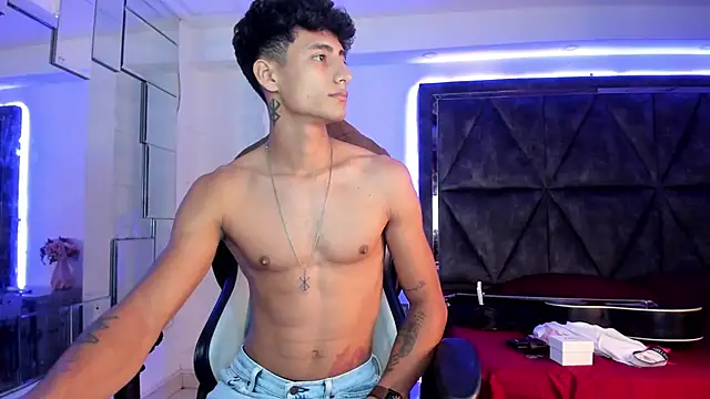 XXX chat uživo modela MaxiimoRomano_