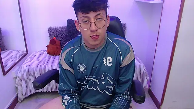 Evan_Connell Chat XXX live