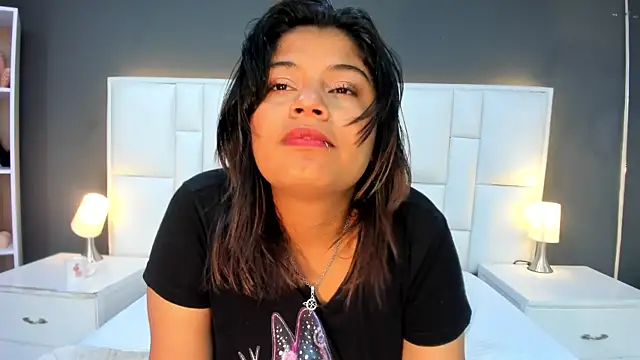 yeral2017 Adlı Modelin Canlı XXX Sohbeti