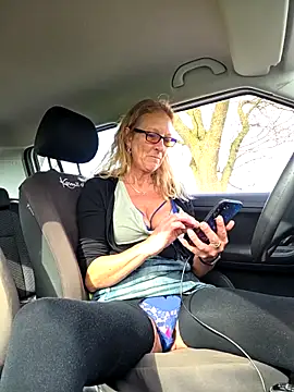 HotWifeLyn68 – Live XXX-chat