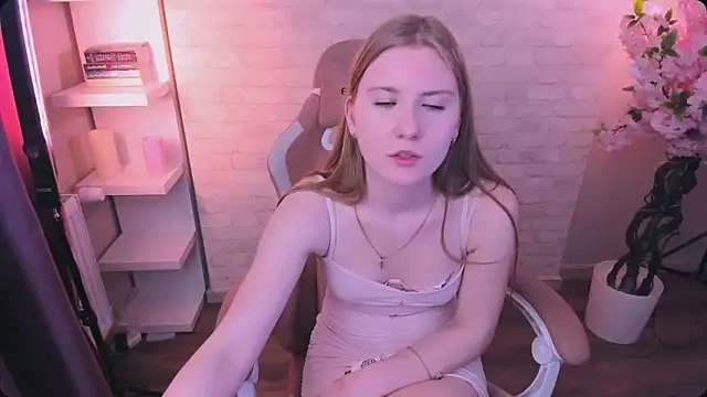 Caroline_Desire_ Live XXX-chat