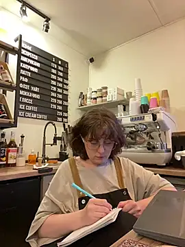 cinnabon_ Show in webcam