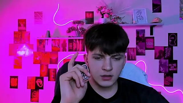 travis_wolf_n Live XXX chat