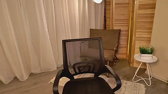 miraiakik's Live XXX Chat