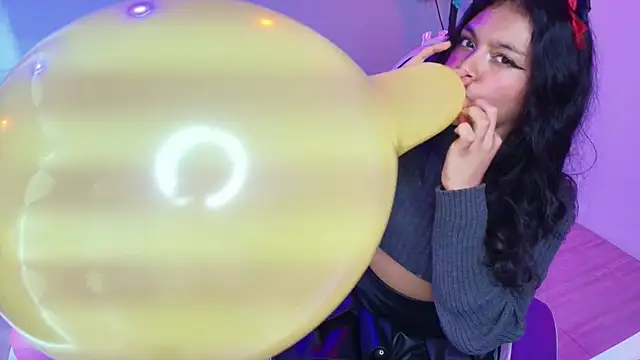 Maddie_T18 Chat XXX live