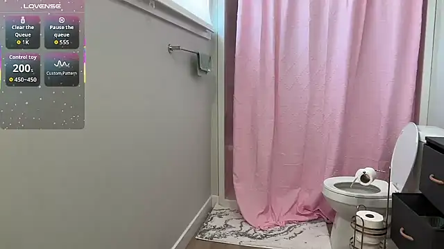 CanadianCumTarget Chat XXX live