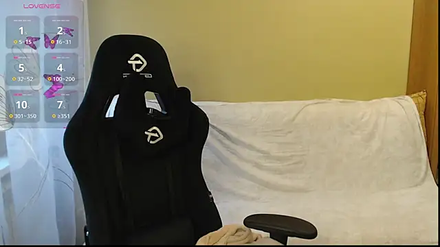 Effy__Stoner Chat XXX in diretta