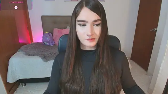 Miley_Baker Show in webcam