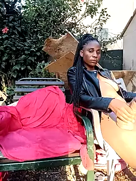 XXX chat uživo modela DarkQueen_94