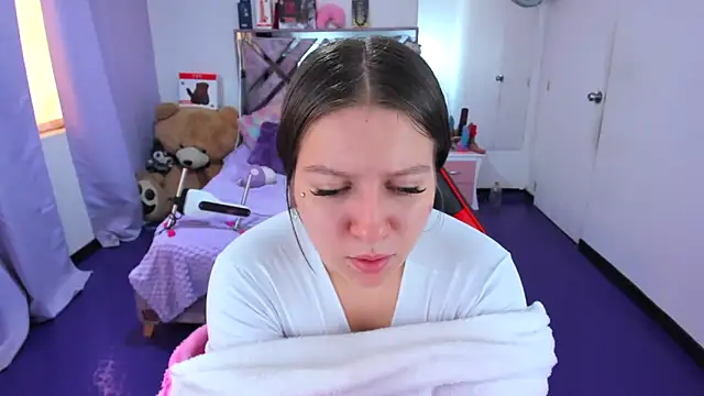 Chat +18 de Luna_Analya ao vivo