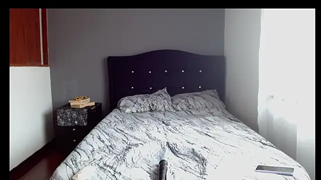 Emilia_1995: απευθείας συνομιλία ΧΧΧ