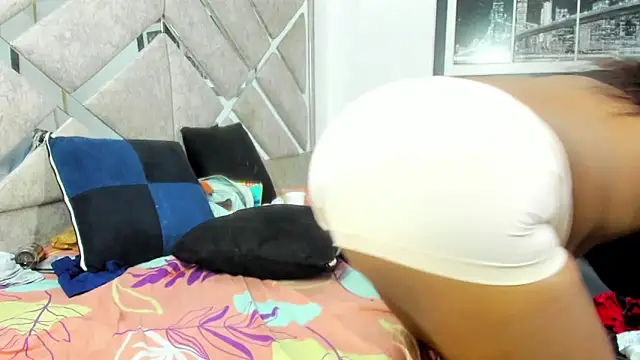 EvaxEmma Show in webcam