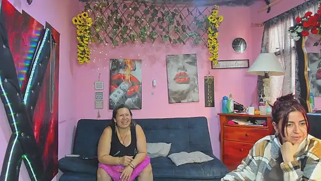 lesbiancuple Adlı Modelin Canlı XXX Sohbeti