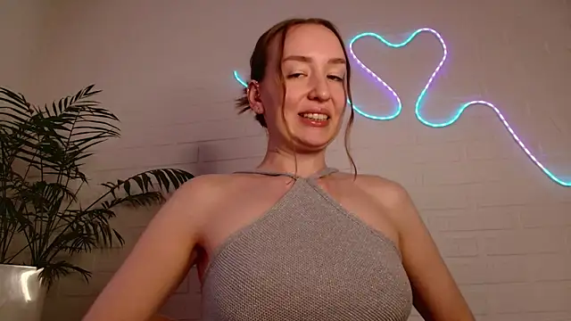 WhitePrincessLuna's Live XXX Chat