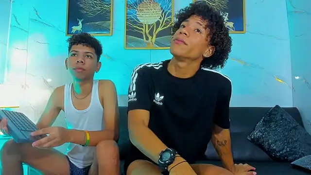 Spicy_guys Webcam Show