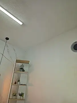 Belle_Brunette webkamerás műsora