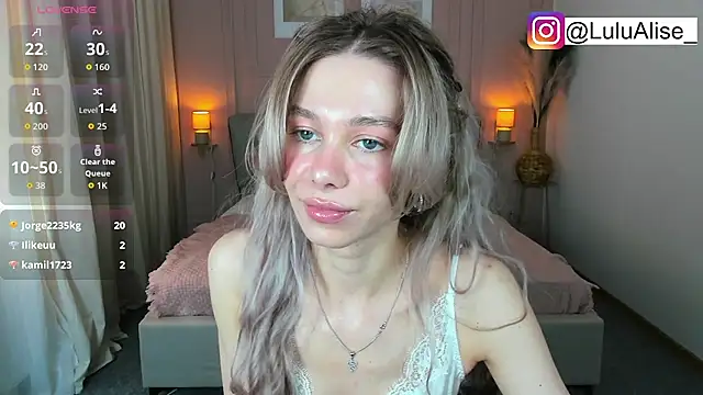 Chat +18 de LuluAlis ao vivo