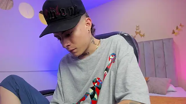 Nascary_Fox Adlı Modelin Canlı XXX Sohbeti