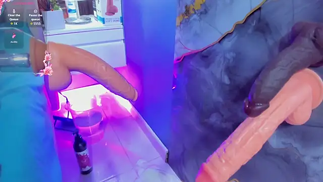 Chat +18 de little_valentinaa ao vivo