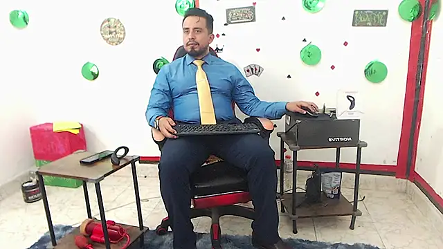 Webkamerová show KalethBigDick