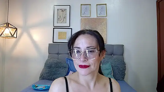 _naomi_sn Live XXX chat