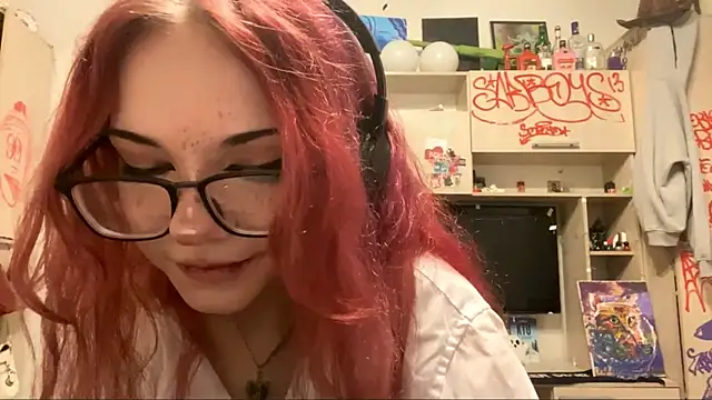 RedHeadCatn Live XXX chat