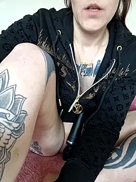 Your_dirty_dreamn Live XXX chat