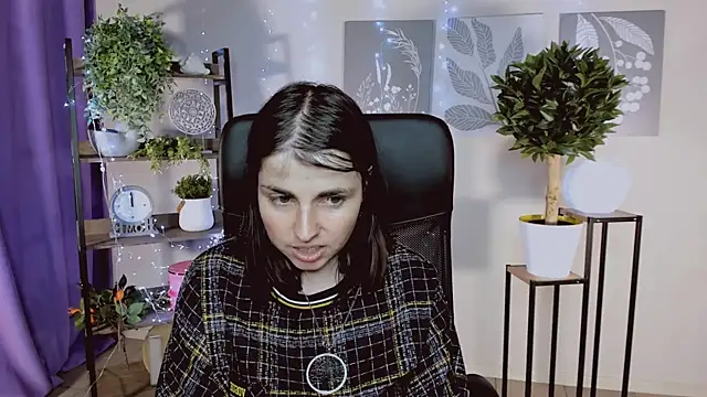 MartaEdams: απευθείας συνομιλία ΧΧΧ