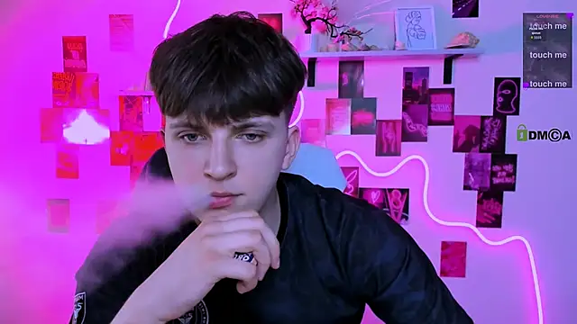 Онлайн чат XXX travis_wolf_