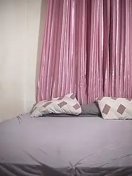 lilisilva22 Adlı Modelin Canlı XXX Sohbeti