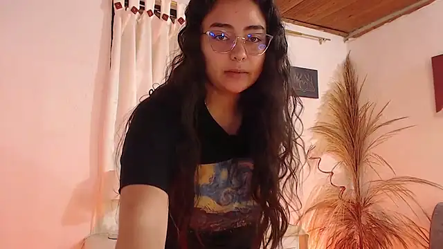 _Kim__M Adlı Modelin Canlı XXX Sohbeti