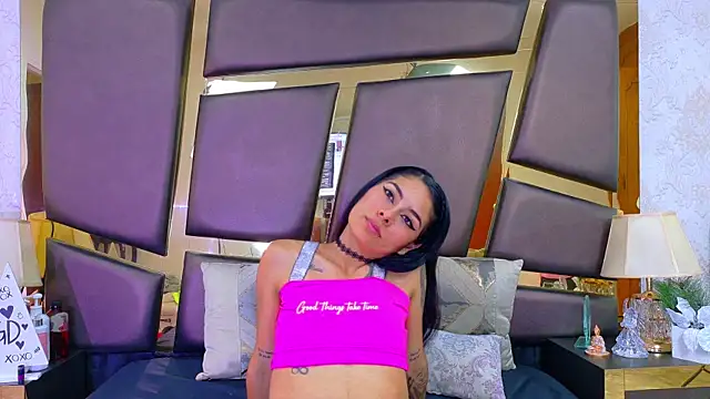 แชท XXX สดของ NicoleEsposito