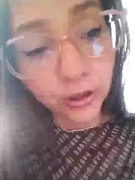 Camilatinass_'s Live XXX Chat