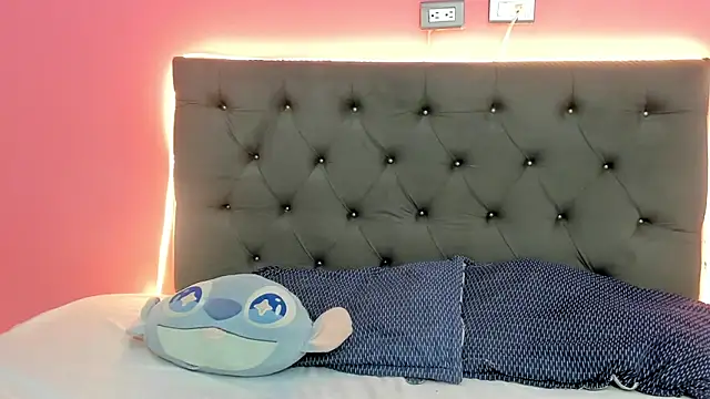 Chat +18 de ariloe_quintero ao vivo