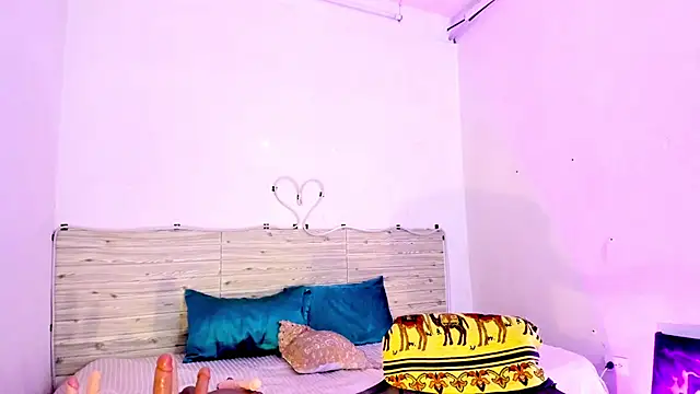 lilahSweet Adlı Modelin Canlı XXX Sohbeti