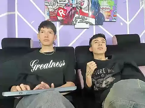 Chatroom XXX en direct de heyy_noah11