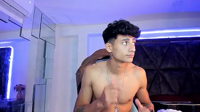 MaxiimoRomano_ 网络视讯表演