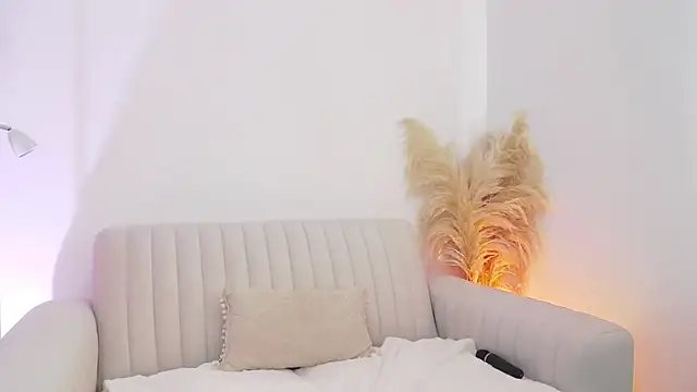 Chat +18 de NicolleSteel ao vivo