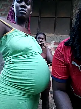 holygrail001: διαδικτυακό σόου στην κάμερα