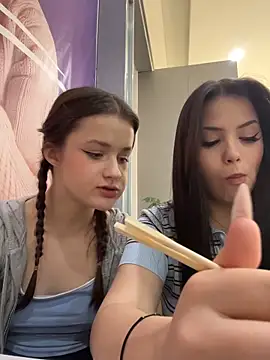 your_babymila – webcam-show