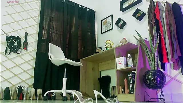 myla_sarah Chat XXX in diretta