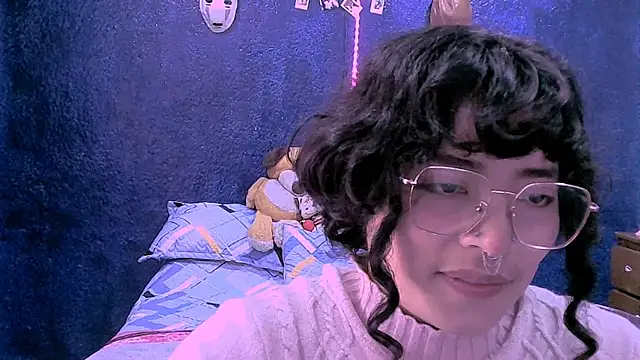 دردشة NinaYellow الجنسية المباشرة